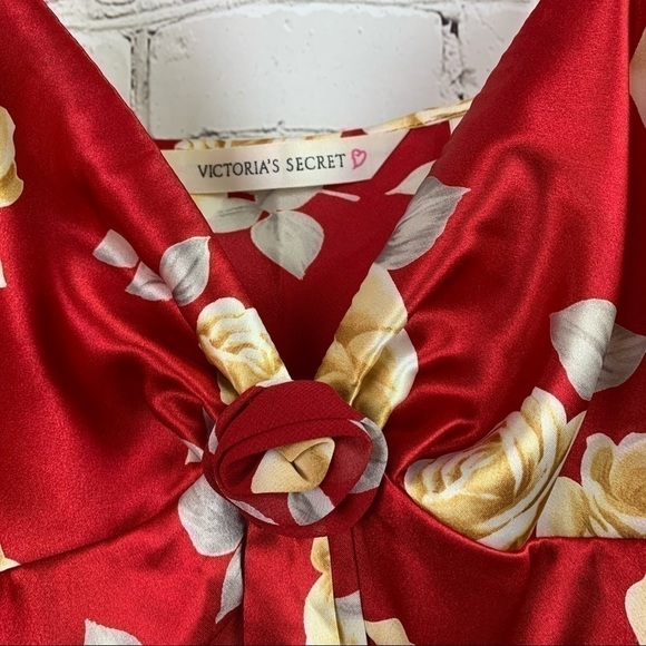 VICTORIA’S Secret Red Floral Nighty Size Small - Picture 4 of 7